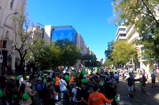 Lee más sobre el artículo Usuarios de patinetes se manifiestan en Madrid por la prohibición de «más de 5.000.000 de vehículos» en 2027