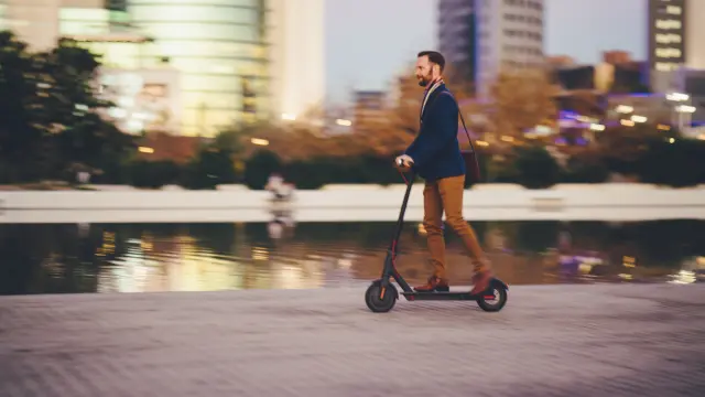 Lee más sobre el artículo Zaragoza impondrá seguro obligatorio a bicicletas y patinetes eléctricos